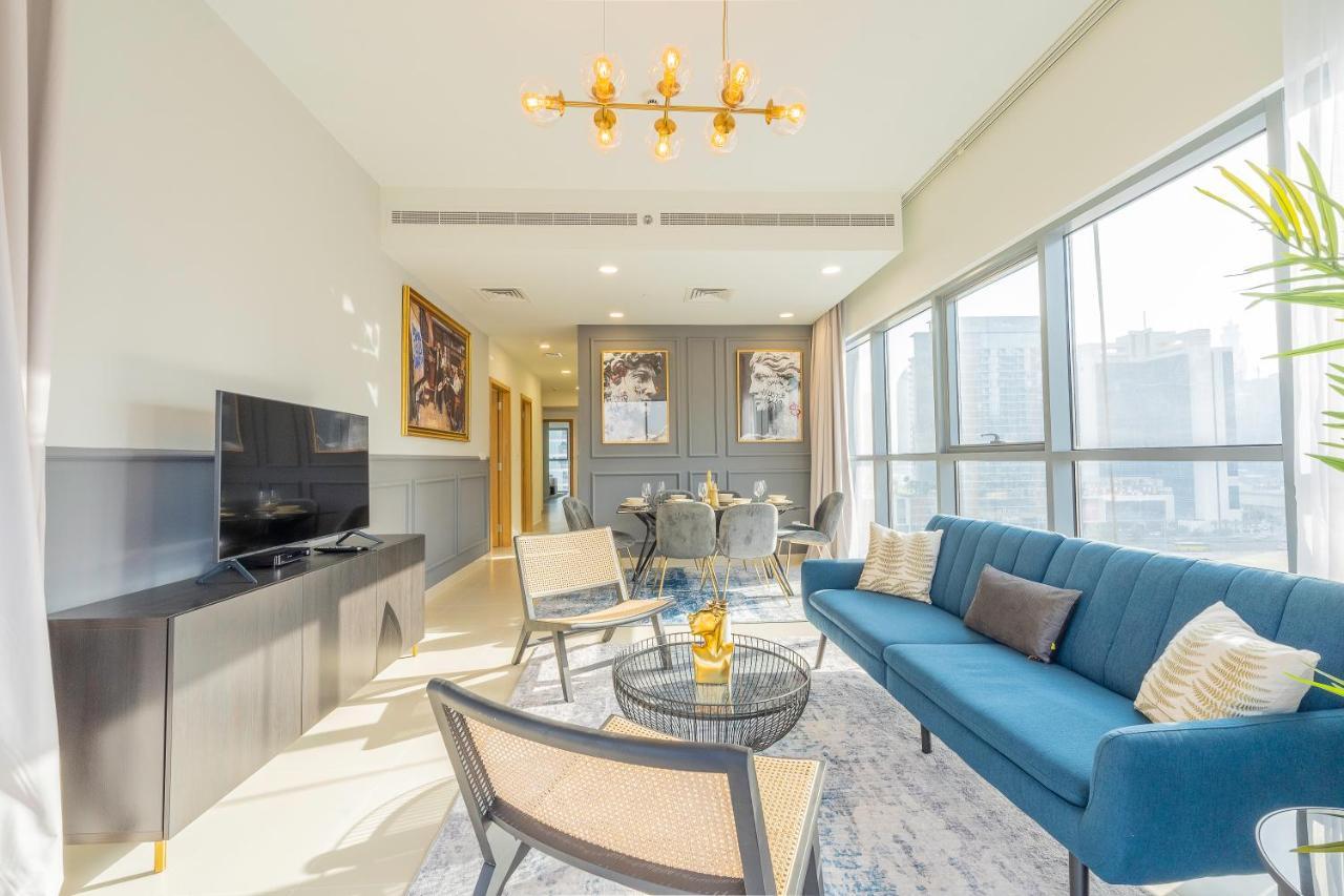 Nouveau Art Deco 3Br With Burj & Canal Views Dubai Bagian luar foto