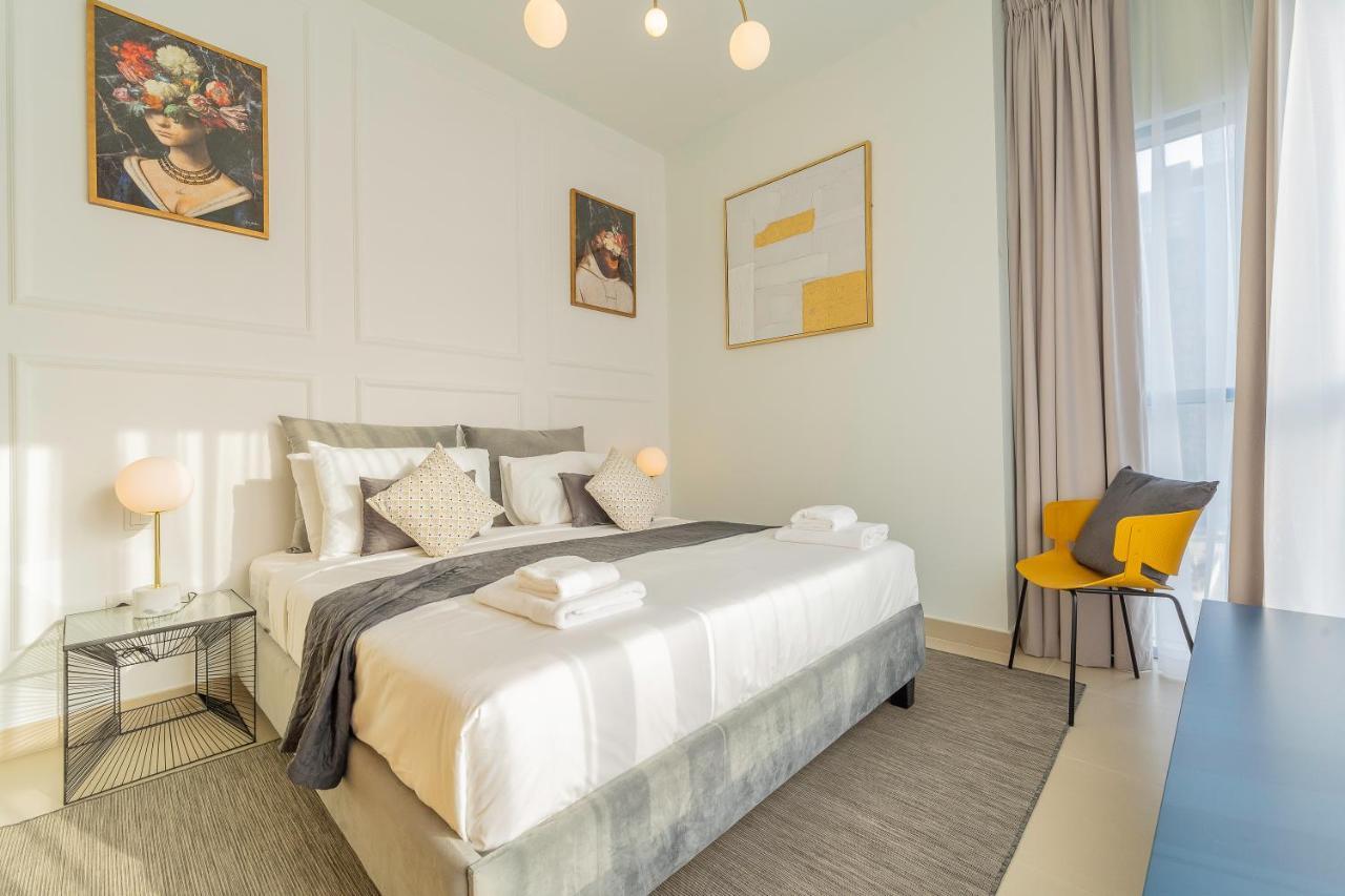 Nouveau Art Deco 3Br With Burj & Canal Views Dubai Bagian luar foto